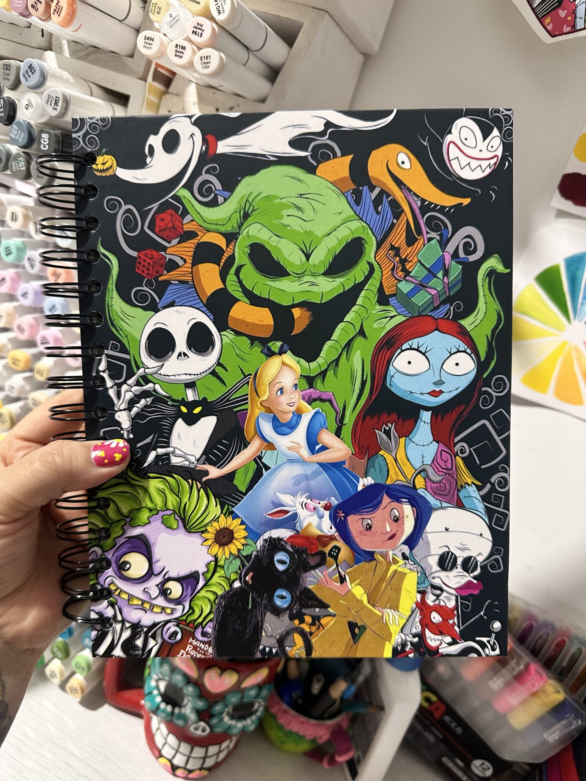 Agenda 📔 collage personajes TB y Coraline